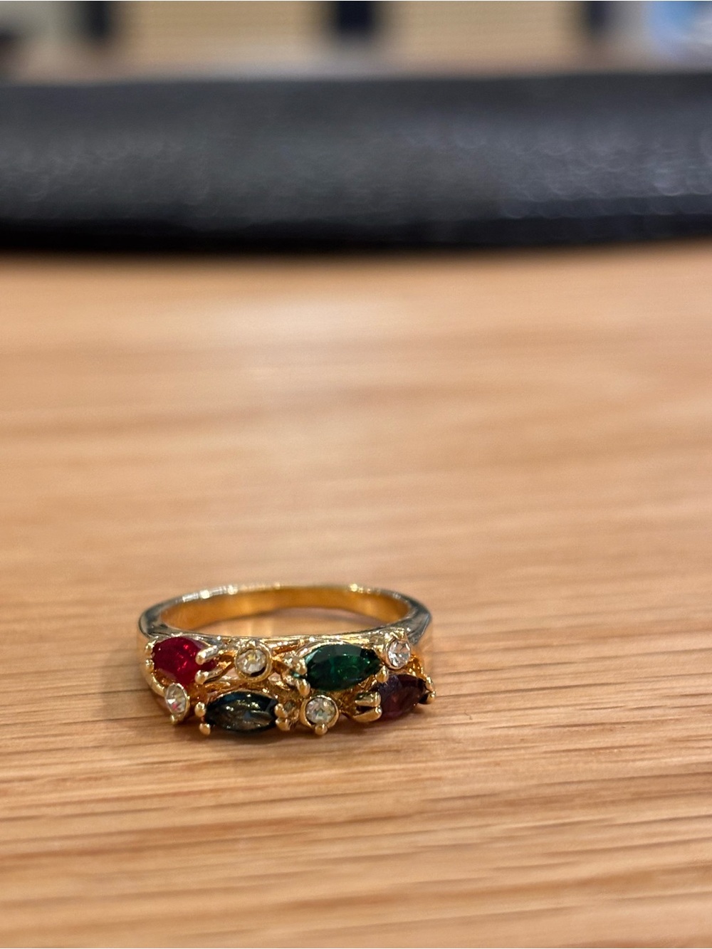 Gold plated vintage rings with gem stones - Picture 3 of 6